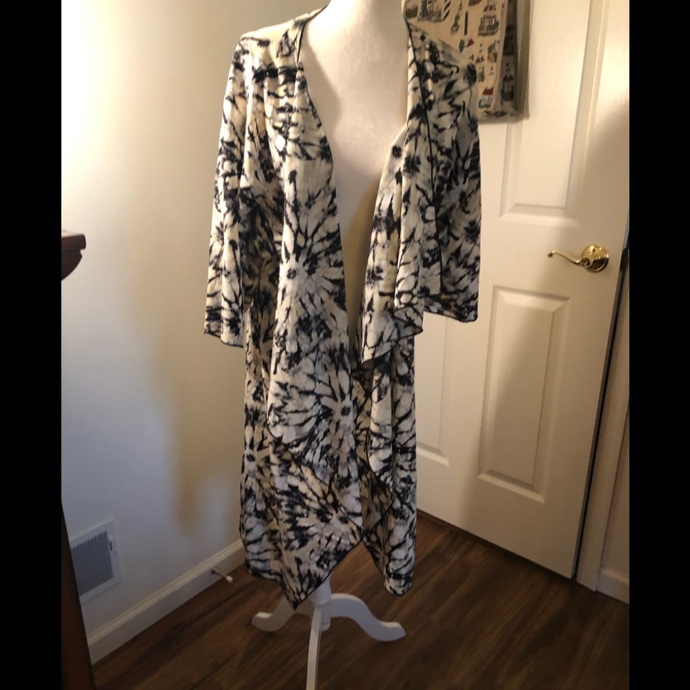 Lularoe Tie Dye Medium Shirley